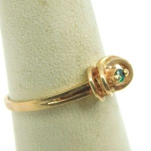 1.7g 10K Gold Emerald 2.17mm Womans Ring Size 7